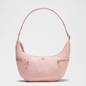 Slouchy Sling Bag 6L
Metal Hardware Pink Haze / Gold
